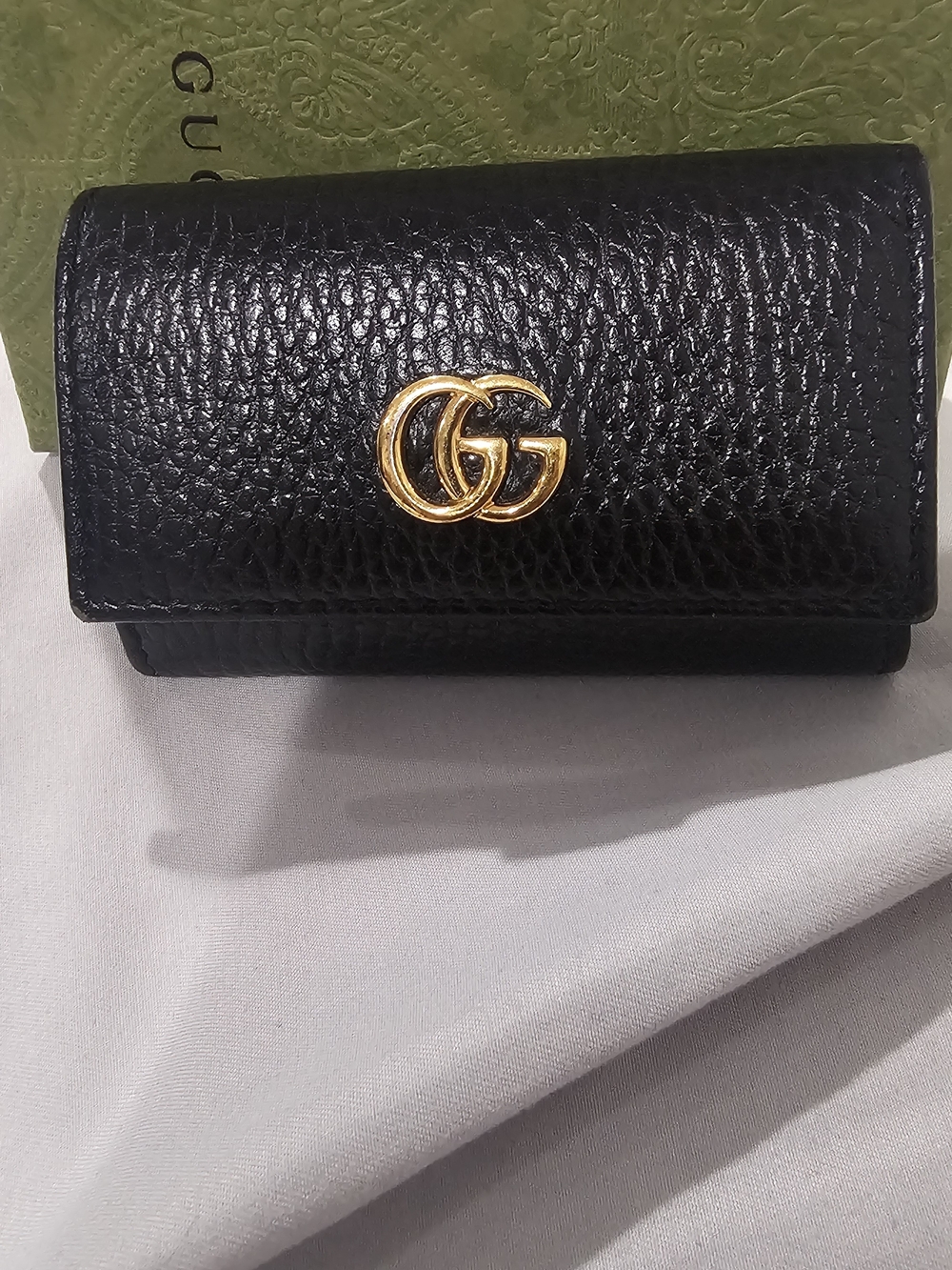 Gucci leather key chain holder